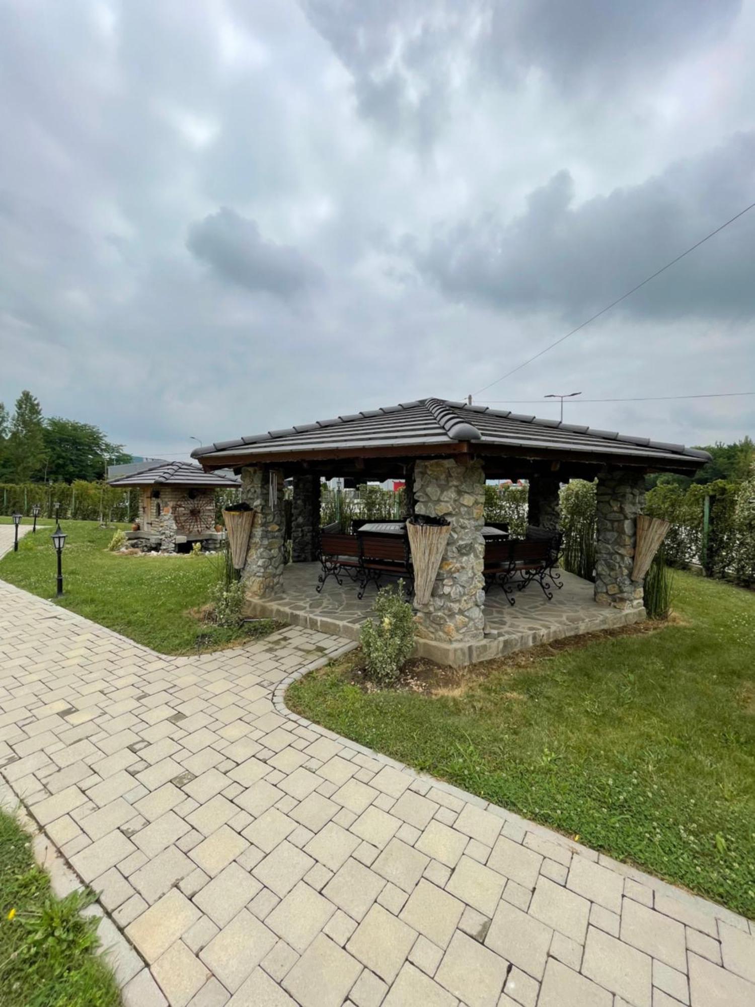 Zuta Osa Hotel Bela Crkva  Bagian luar foto